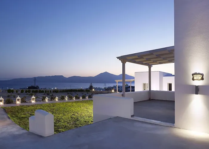 Santa Maria Luxury Suites & Spa Adamantas 