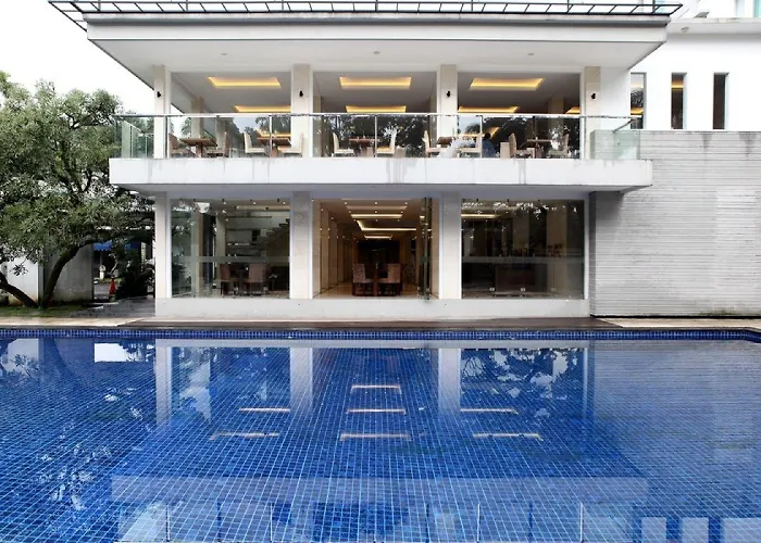 Reddoorz Premium @ Ciumbuleuit Atas Hotel Bandung