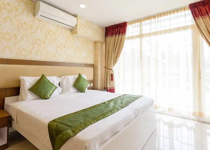 Heaven Gardens Hotel Kochi