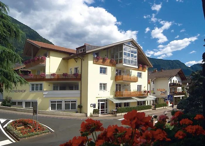 Hotel Tannerhof Schenna