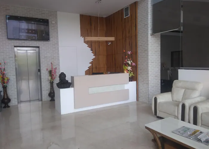 V Star Hotel Ahilyanagar