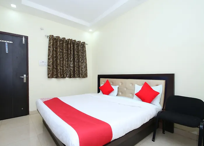 Oyo 12407 Hotel Shri Radha Isbt Jabalpur