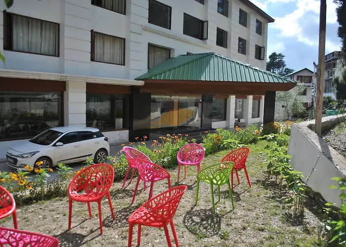 Hotel Natraj International Patnitop