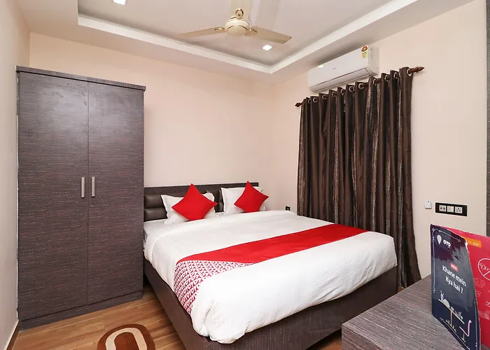 Oyo 11723 Hotel Barney Grand Guwahati