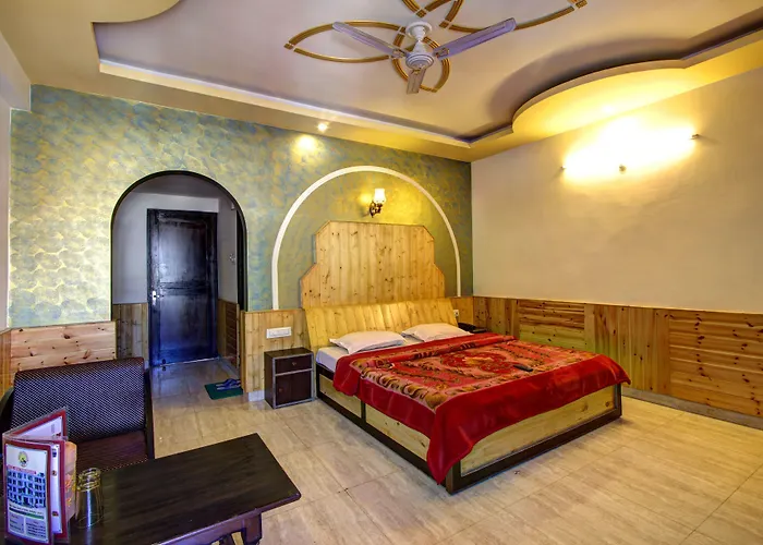 Hotel New Paramount Manali 