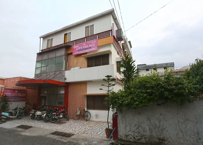Oyo 6001 Hotel City Palace Dehradun