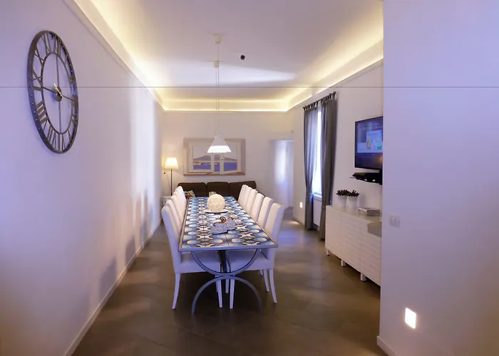 Sotto Le Stelle Ai Decumani Bed and Breakfast Napels