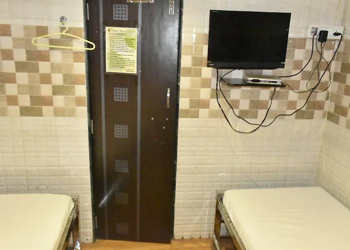 Hotel Shadab Palace Mumbai