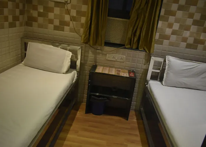 Hotel Shadab Palace Mumbai