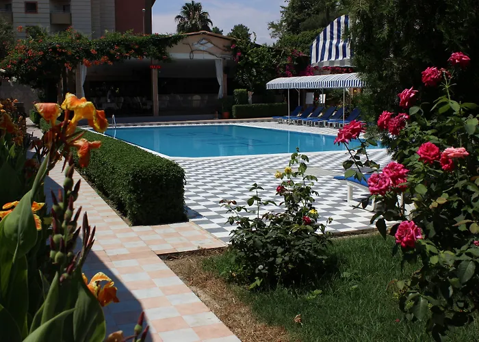 Hulusi Hotel Side