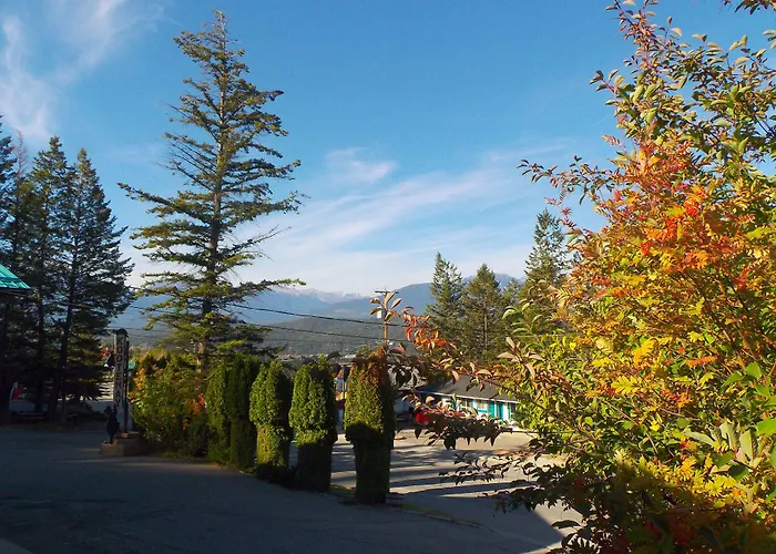 Celadon Lodge Radium Hot Springs