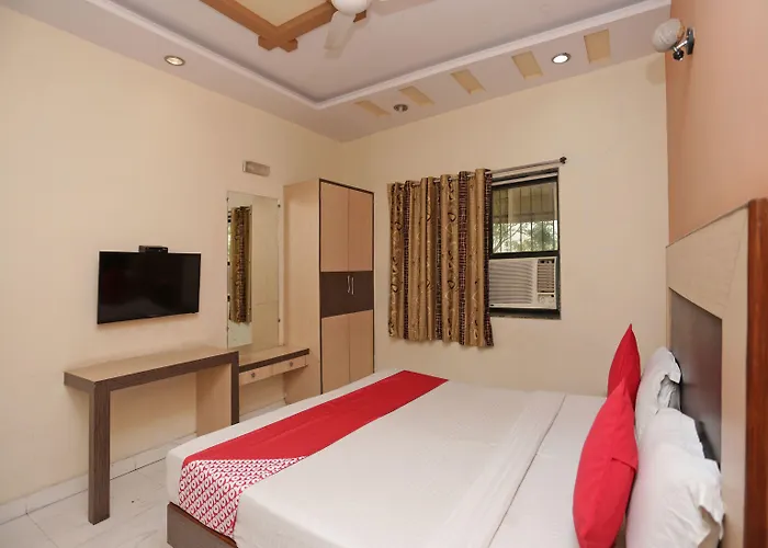 Oyo 12914 Hotel Jagdish Raipur 