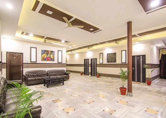 Capital O 12244 Hotel Jk Palace Prayagraj