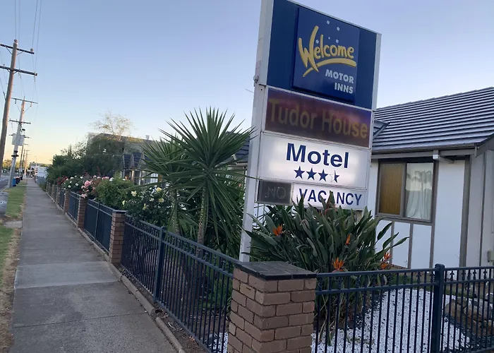 Shepparton Motor Inn Tudor House Motel