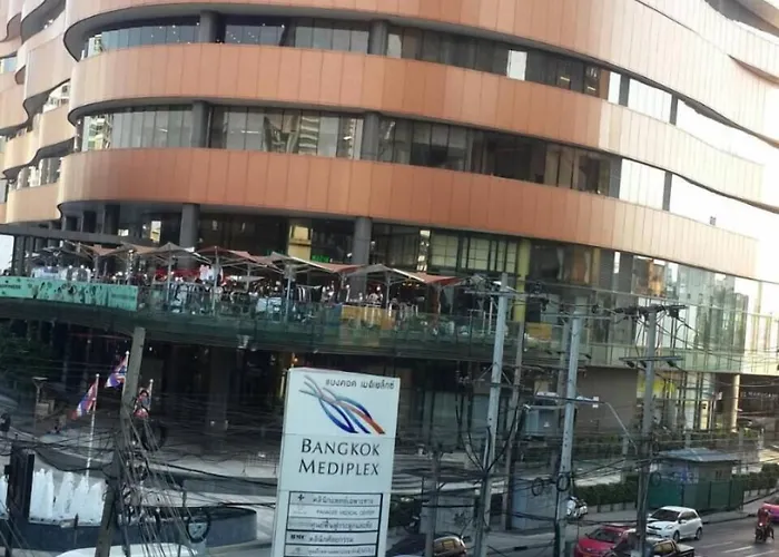 De Sky Sukhumvit Ekkamai Hotel กรุงเทพมหานคร