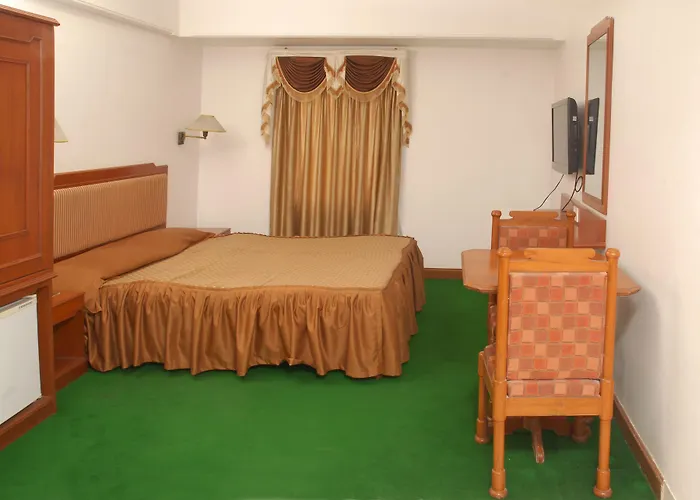 Hotel Aditi By Wb Economy, Vadodara