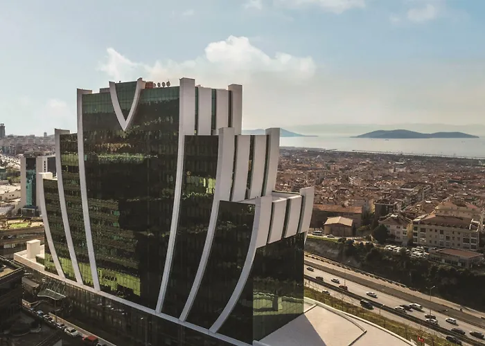 Elite World Grand Istanbul Kuecuekyali Hotel