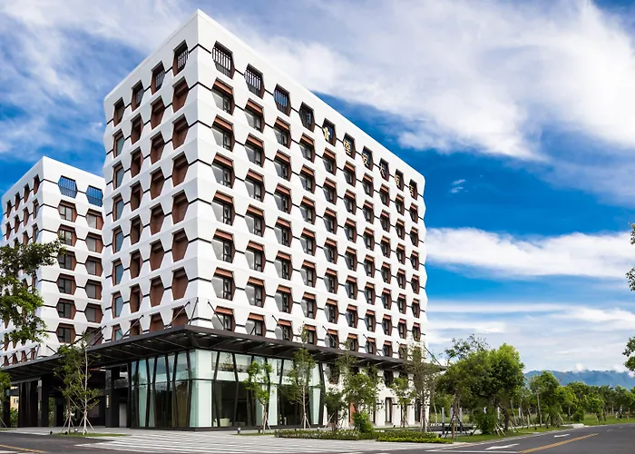 Lakeshore Hotel Yilan