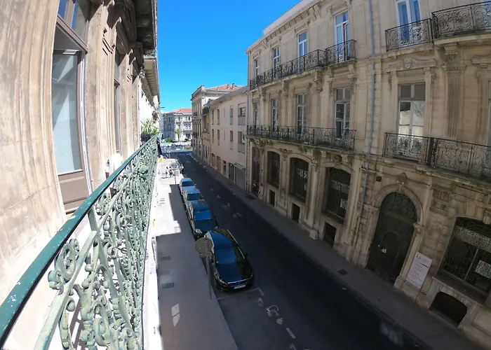 Georges Hostel&Café Sète
