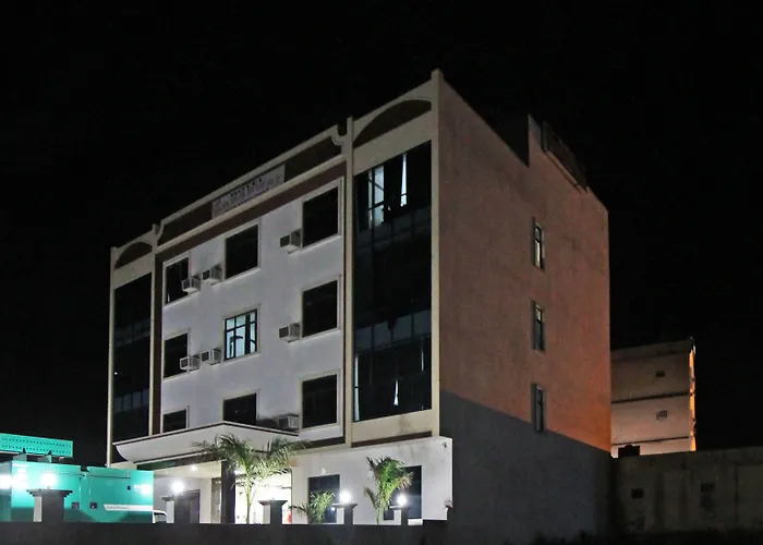 Oyo 5093 Hotel Broadway Katra 