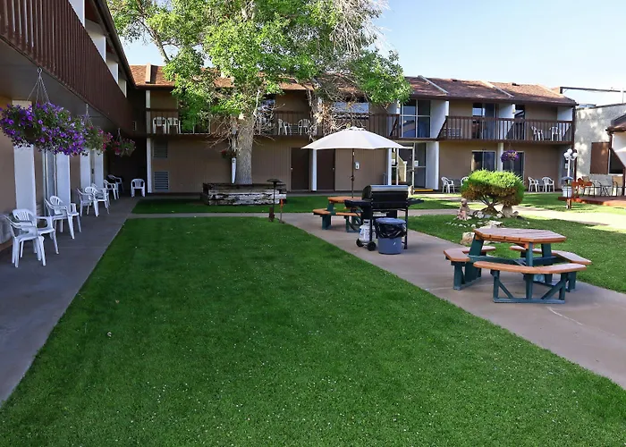 Sundowner Station Hotel Riverton