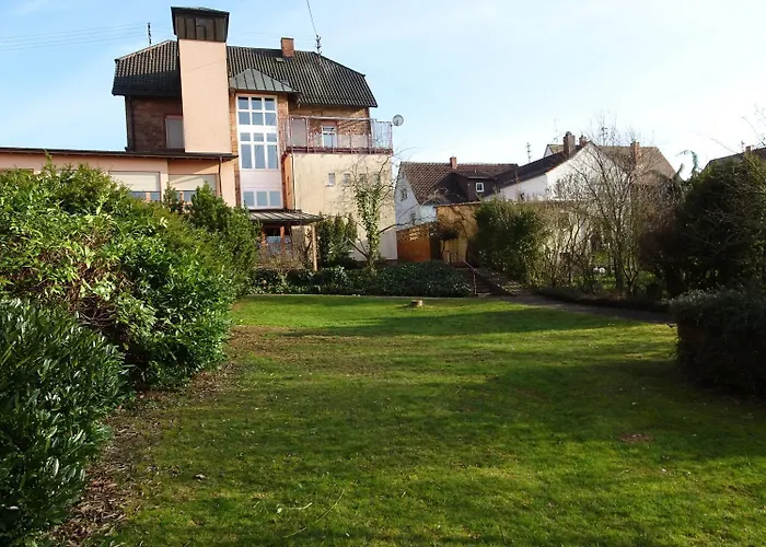 Hotel-Pension Schlossgarten Trippstadt