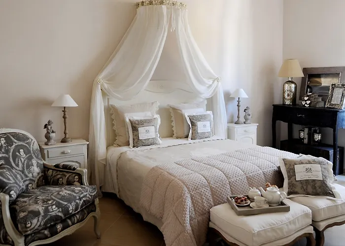 La Garconniere-Suite In Salerno Centro
