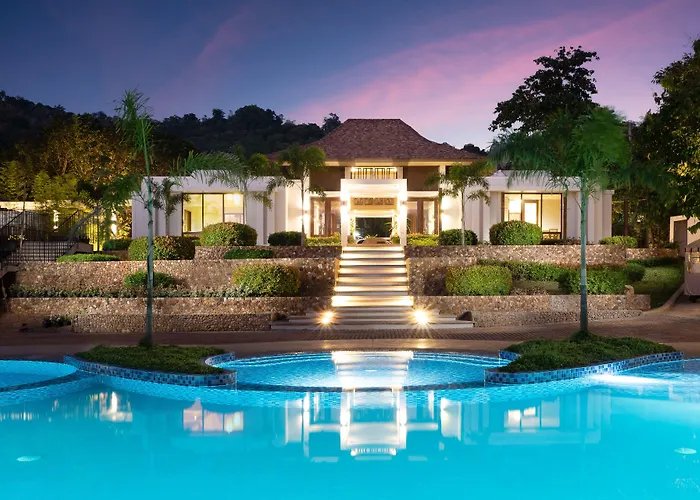 Bacau Bay Resort Corón