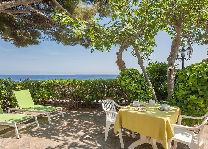 Hotel Astria Le Lavandou