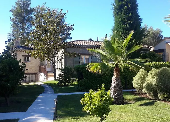 Hotel Aux charmes de grasse