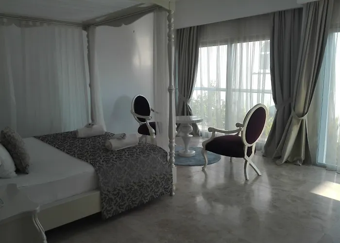 Egesu Marina Guest House Güllük