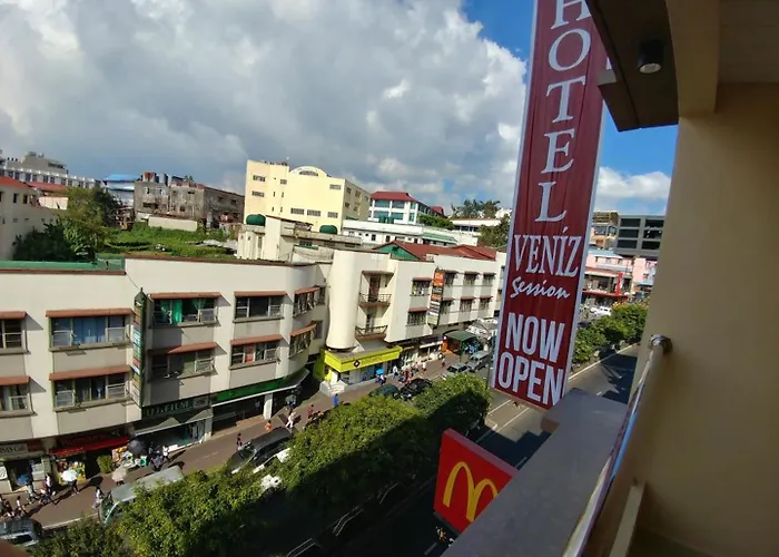 Hotel Veniz - Session Baguio City