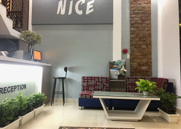 Nice Hue Hotel