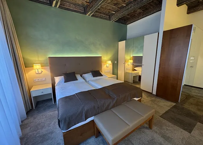 The Golden Wheel Hotel Prague