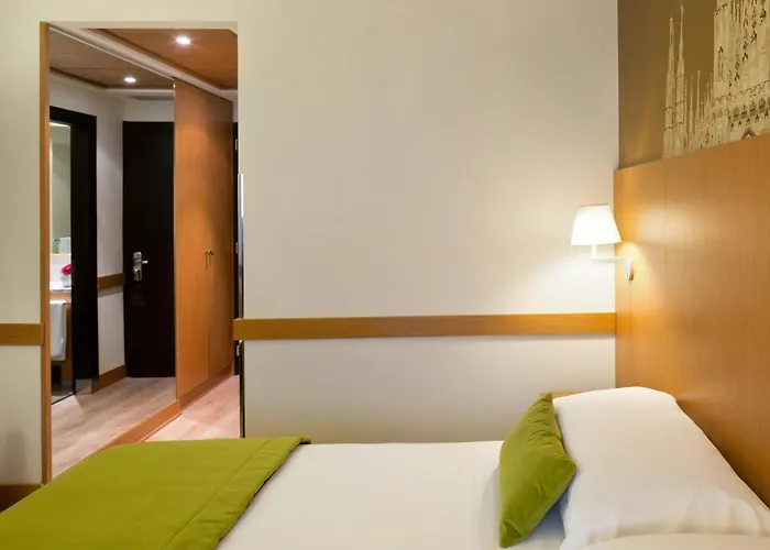 Starhotels Tourist Milán