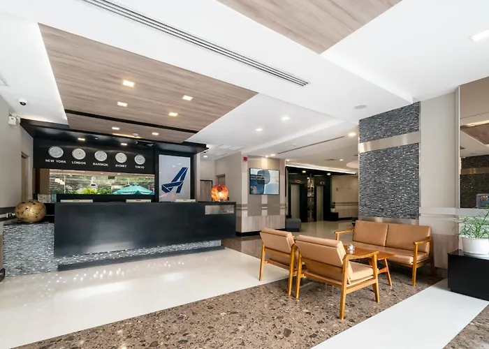 Adelphi Suites Bangkok