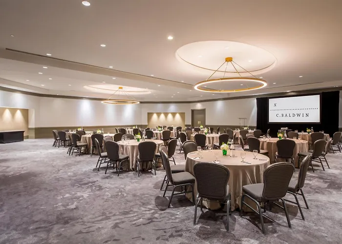 Hotel C. Baldwin, Curio Collection By Hilton Houston