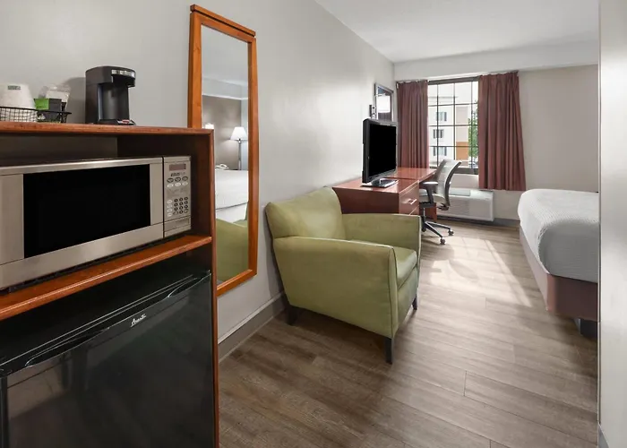 Days Inn By Wyndham Dumfries Quantico