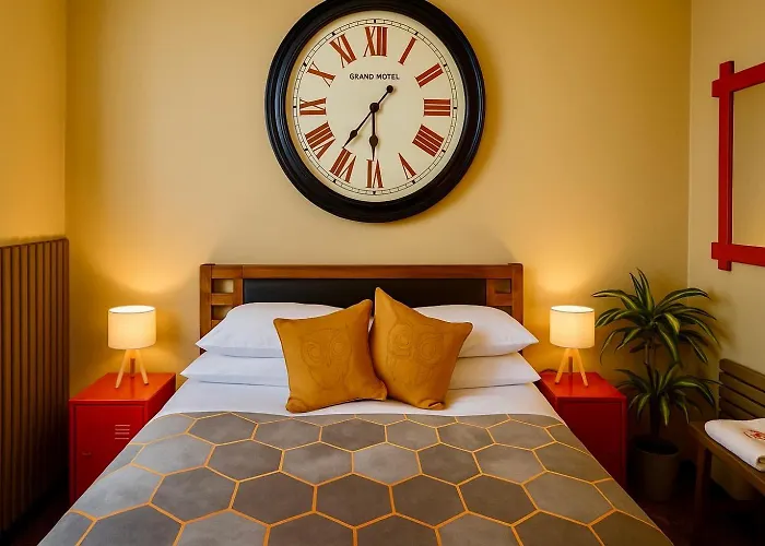 Bobotel Rooms In City Center Florencia