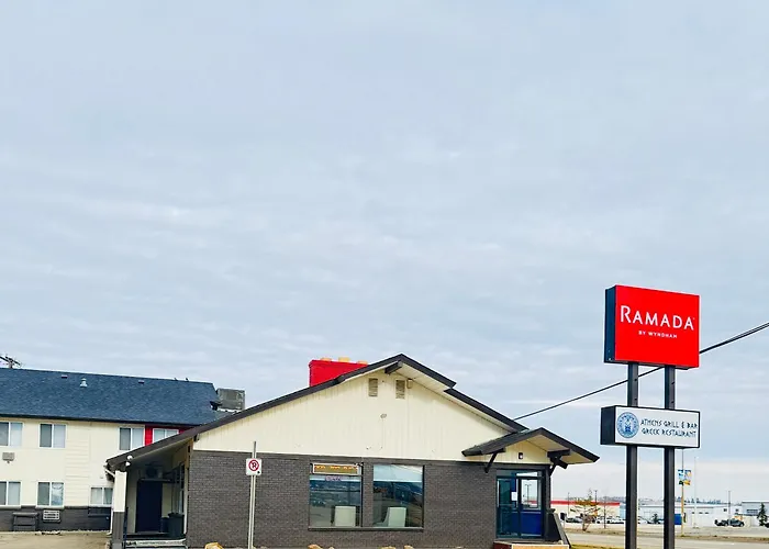 Ramada By Wyndham Dawson Creek Hotel