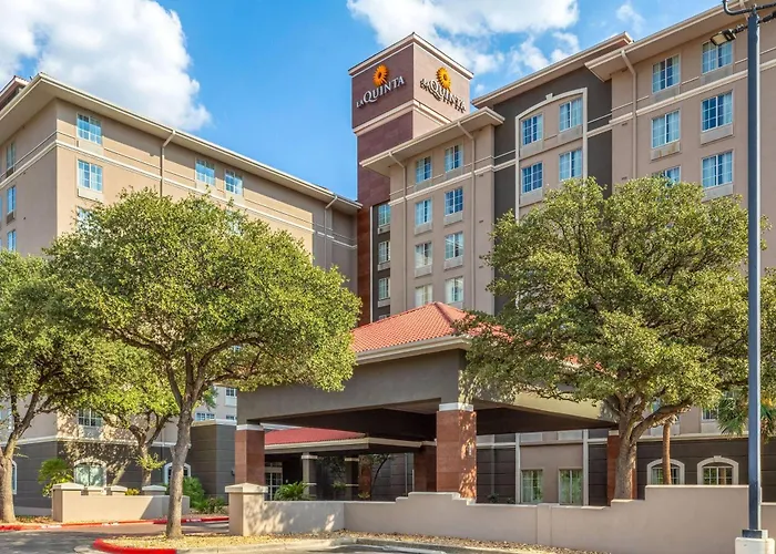 Hotel La Quinta By Wyndham San Antonio Airport