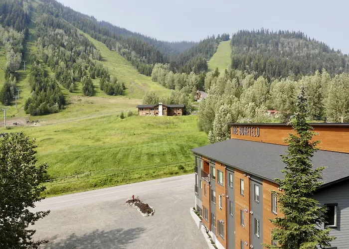 The Burfield Hotel Sun Peaks