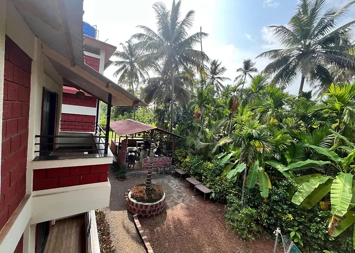Coral Beach Resort, Diveagar
