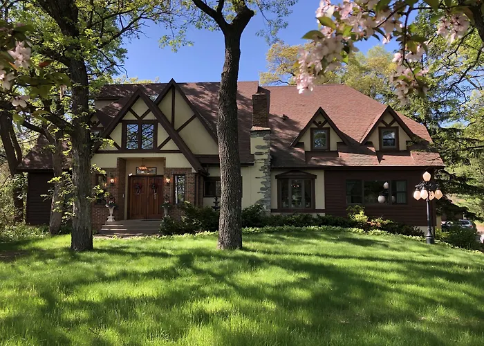 Otter Creek Eau Claire Altoona Bed & Breakfast