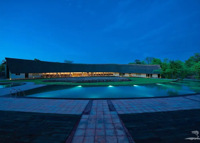 Red Earth Tadoba Hotel Chandrapur