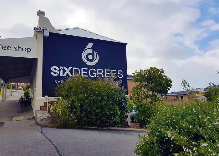 Six Degrees Motel Albany