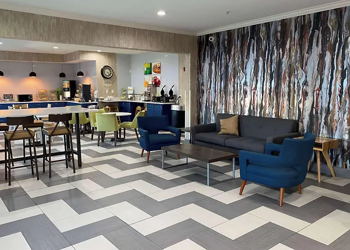 Wingate By Wyndham Uniontown Hotel