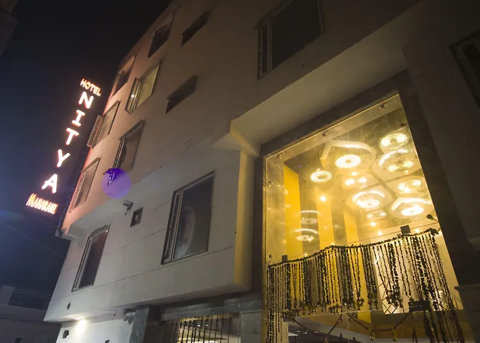 Staybook Hotel Nitya Maharani Free Airport Pickup New Delhi