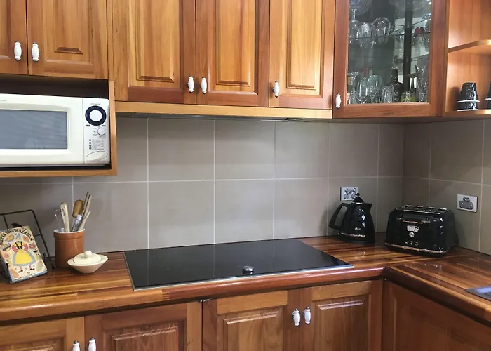 Noah'S Stanley Luxury Bed And Breakfast