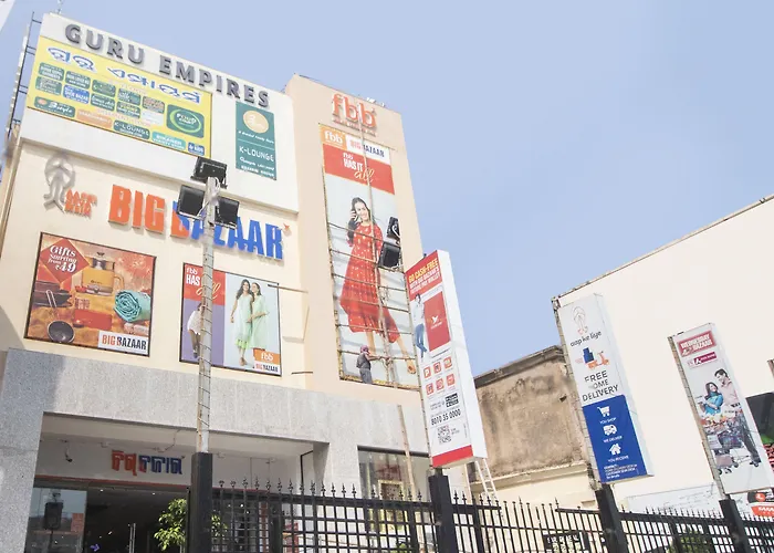 Capital O 16340 Yellow Hotels Puri